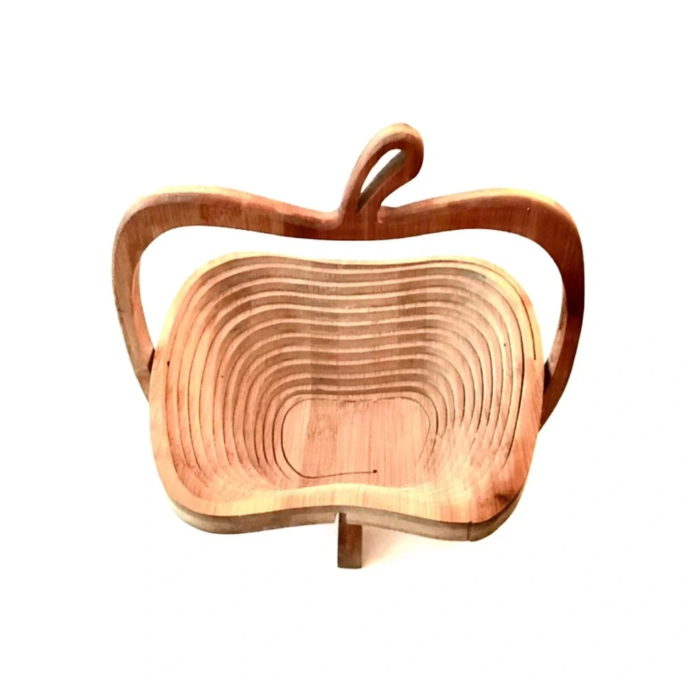 Vintage Craftsman Collapsible Bamboo Basket in Apple Shape